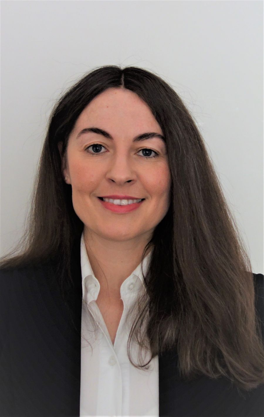 Top Ulster University graduate wins Allen & Overy Award image
