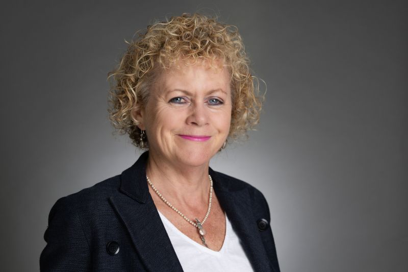 Wo/men's Network - Living and Leading in the Unknown with Niamh Lamond image