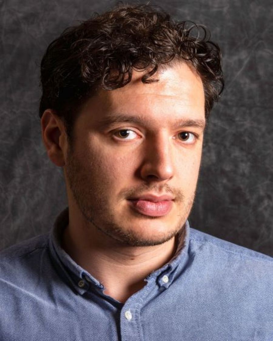 Doctor graduates after balancing his research with work on the frontline during the pandemic   image