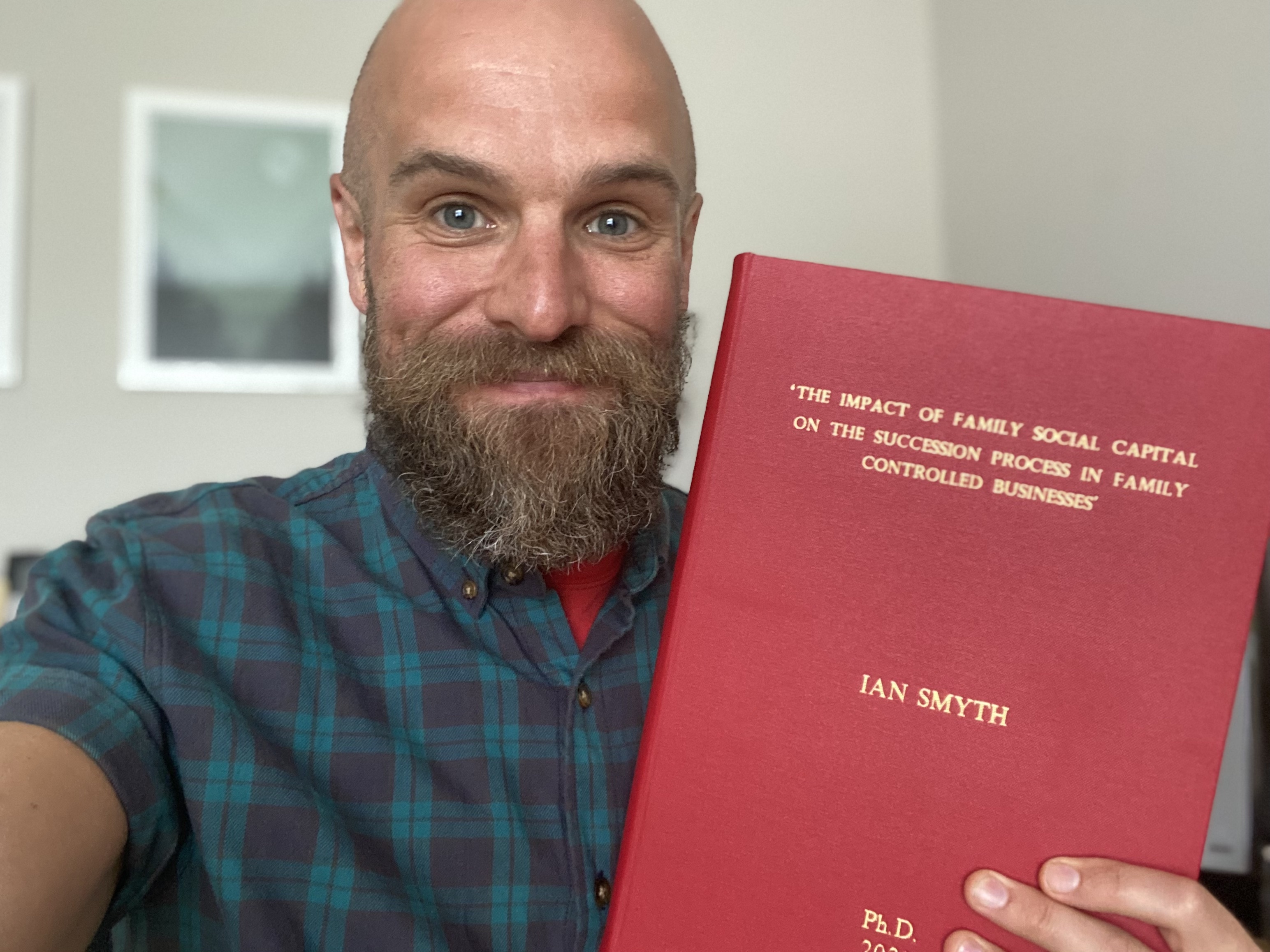 Dr Ian Smyth