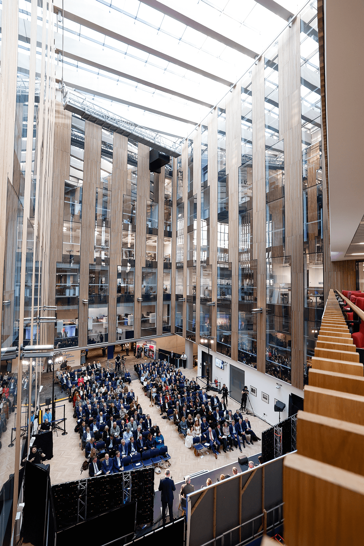 Ulster University's Belfast campus welcomes US Trade Delegation and Joe Kennedy III 3.png