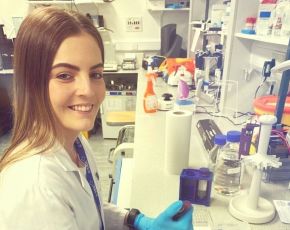 Ulster University graduate inspired by her late father to pursue a career in personalised medicine