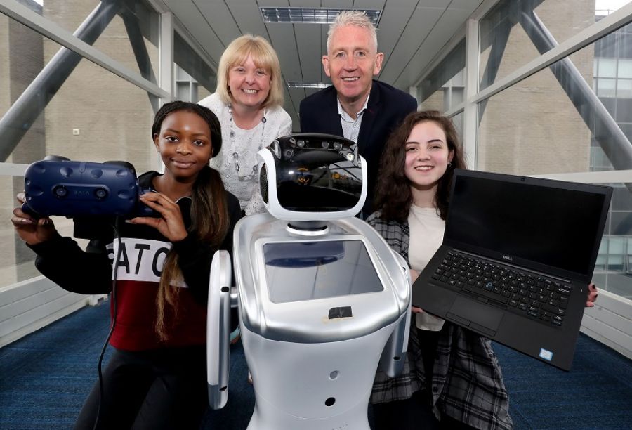 50 school pupils to boost IT career changes in world-class environment  image