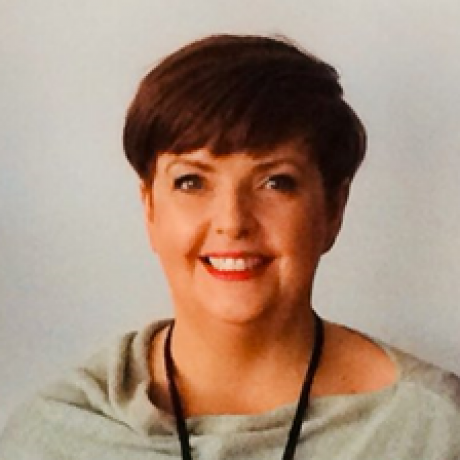 Profile pic Deirdre Harkin