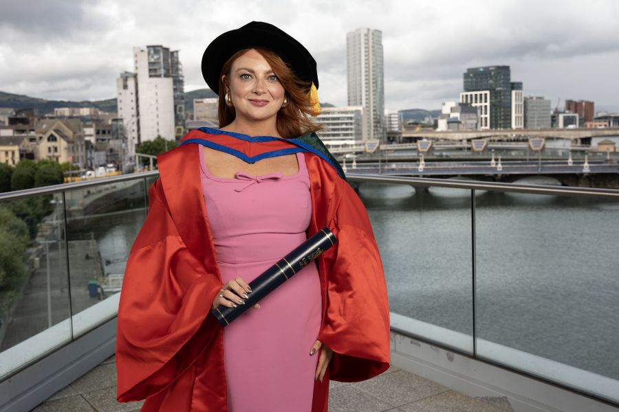 Ulster University honours Samantha Barry’s achievements in journalism and empowerment of women & girls  image