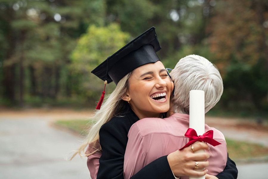 Help us celebrate our graduates: nominate them for the Allstate NI Graduate Awards 2022 image