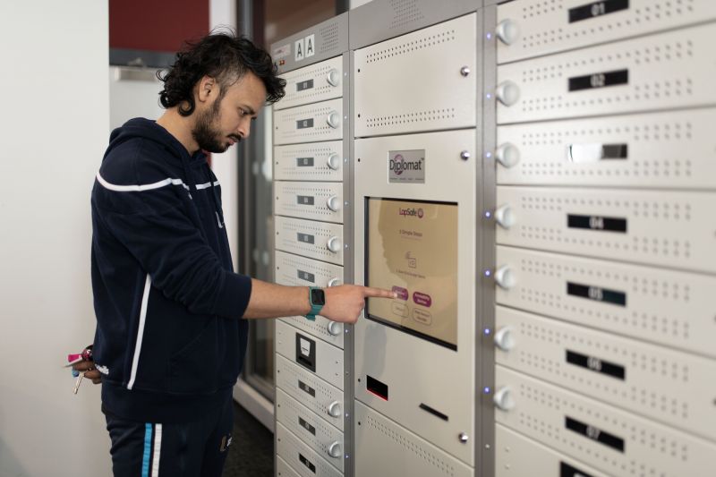 Hot Lockers image