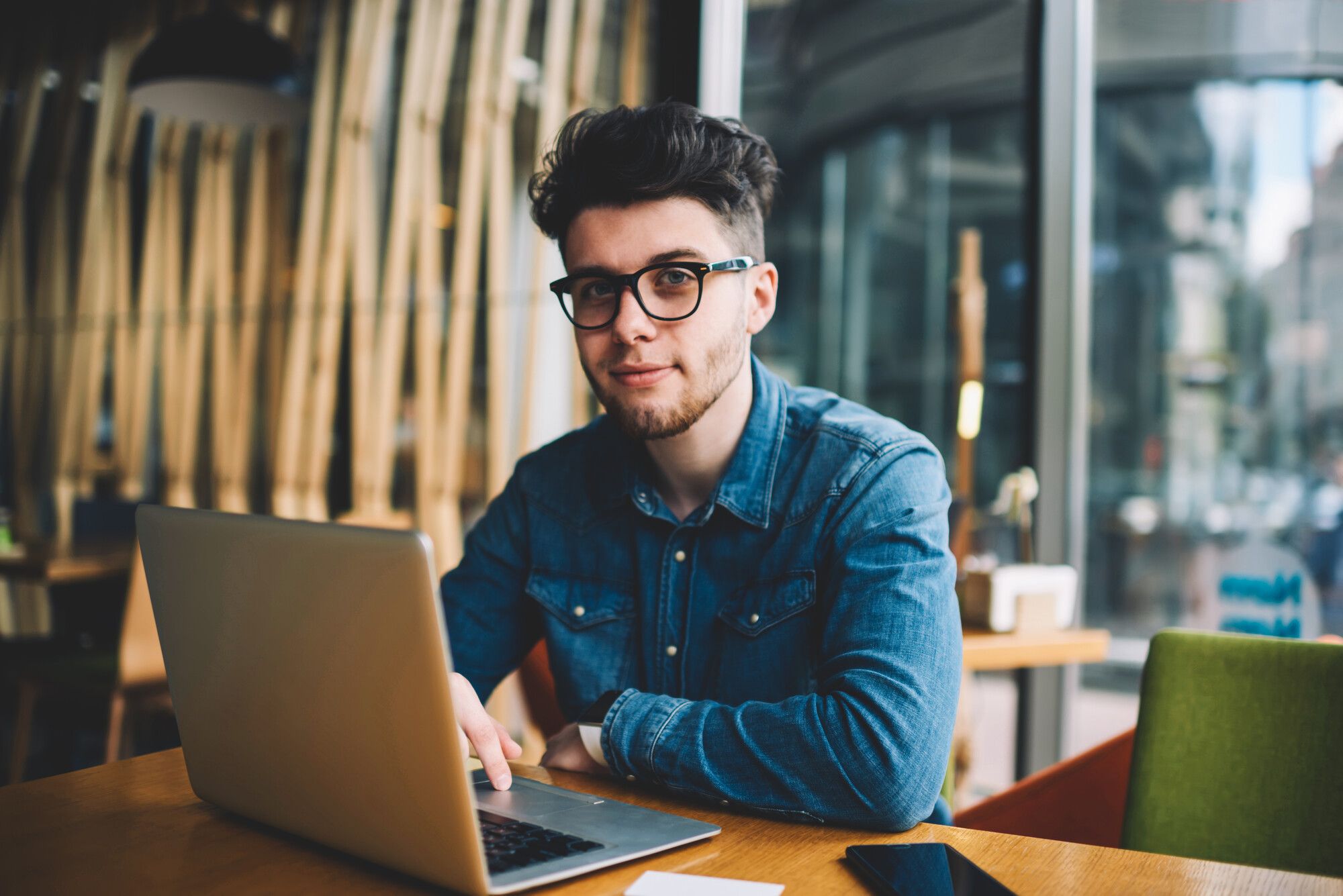 Online courses and eLearning image