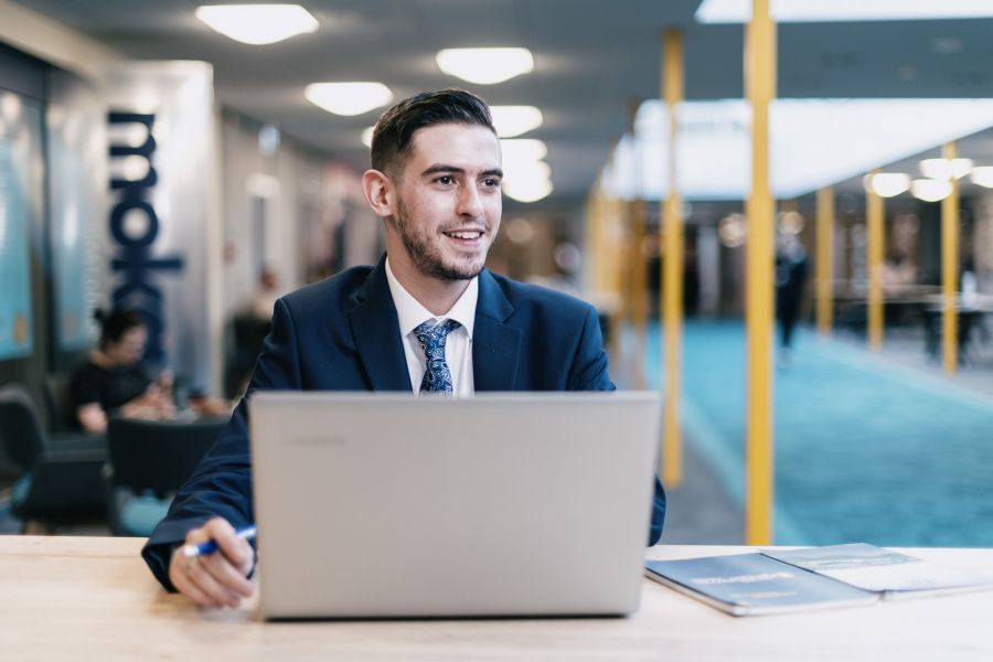 Improve your presentation skills (EDGE) image